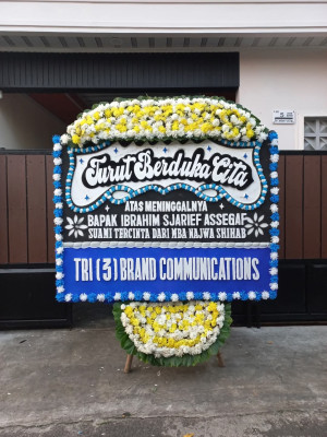 Papan Bunga Duka di Surutanga